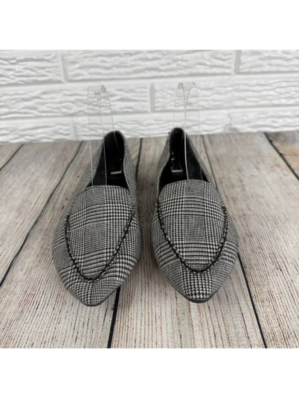 Time and Tru Pointed Toe Flats Black White Houndstooth Fabric Pattern Size 7.5
